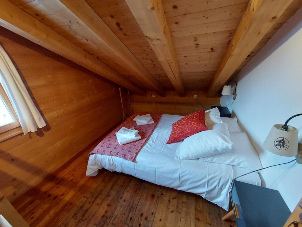 Gite Du Prilet Saint-Luc Exteriör bild