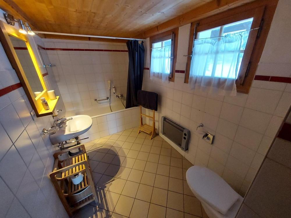 Gite Du Prilet Saint-Luc Exteriör bild
