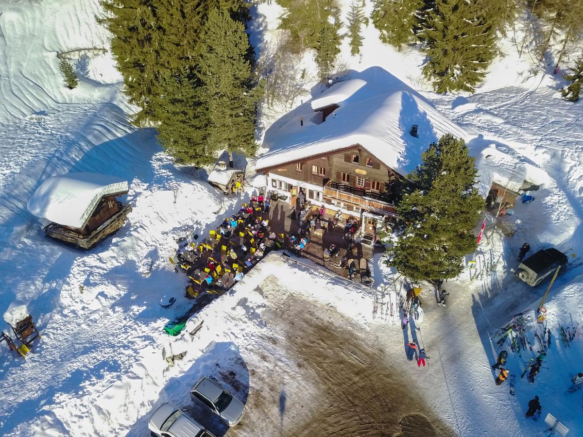 Gite Du Prilet Saint-Luc Exteriör bild
